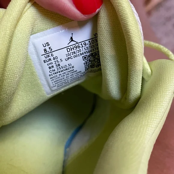 Nike Air Jordan 1 - Picture 9 of 10